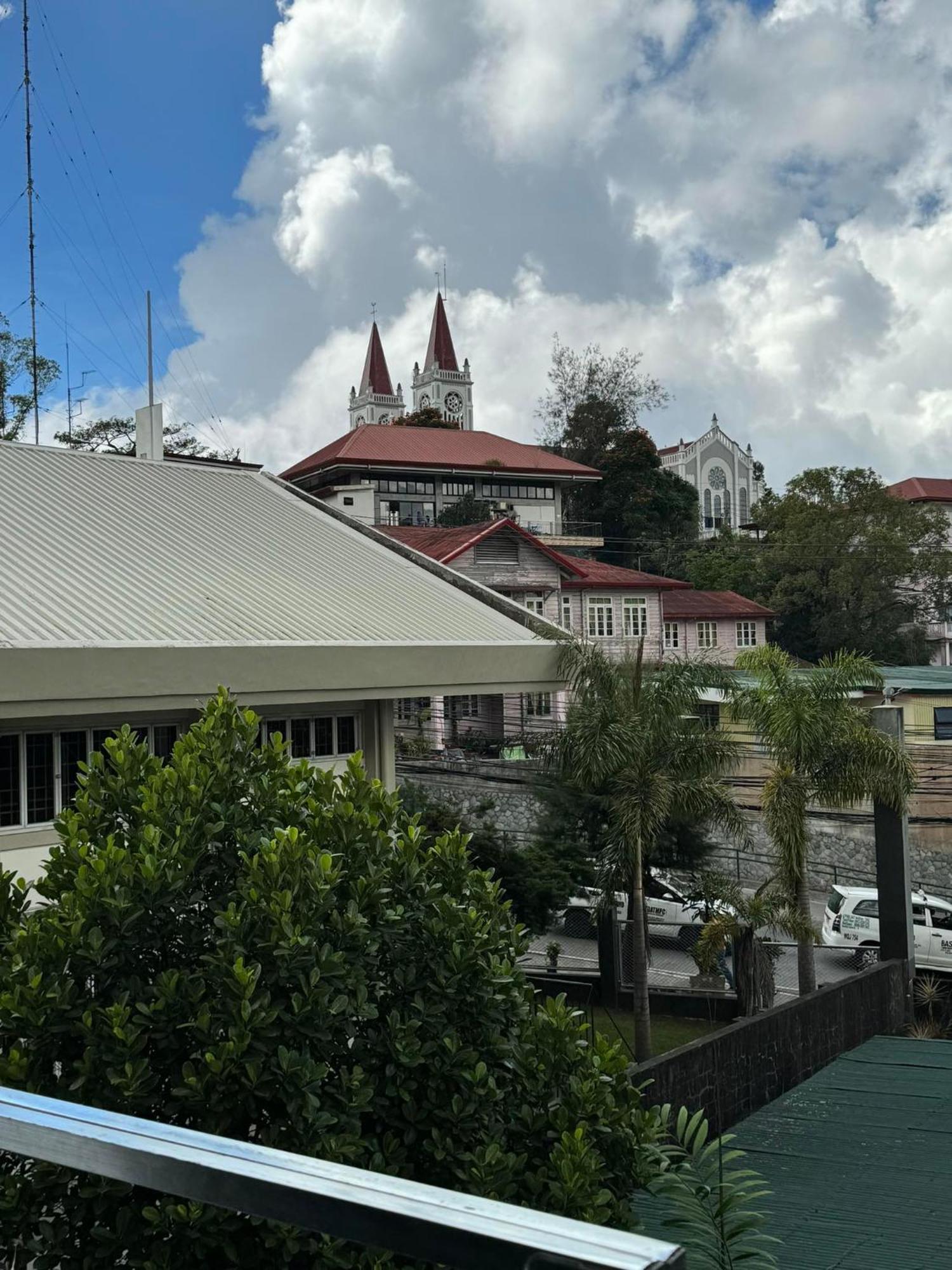 Susana's Baguio Condotel Baguio City Exterior foto